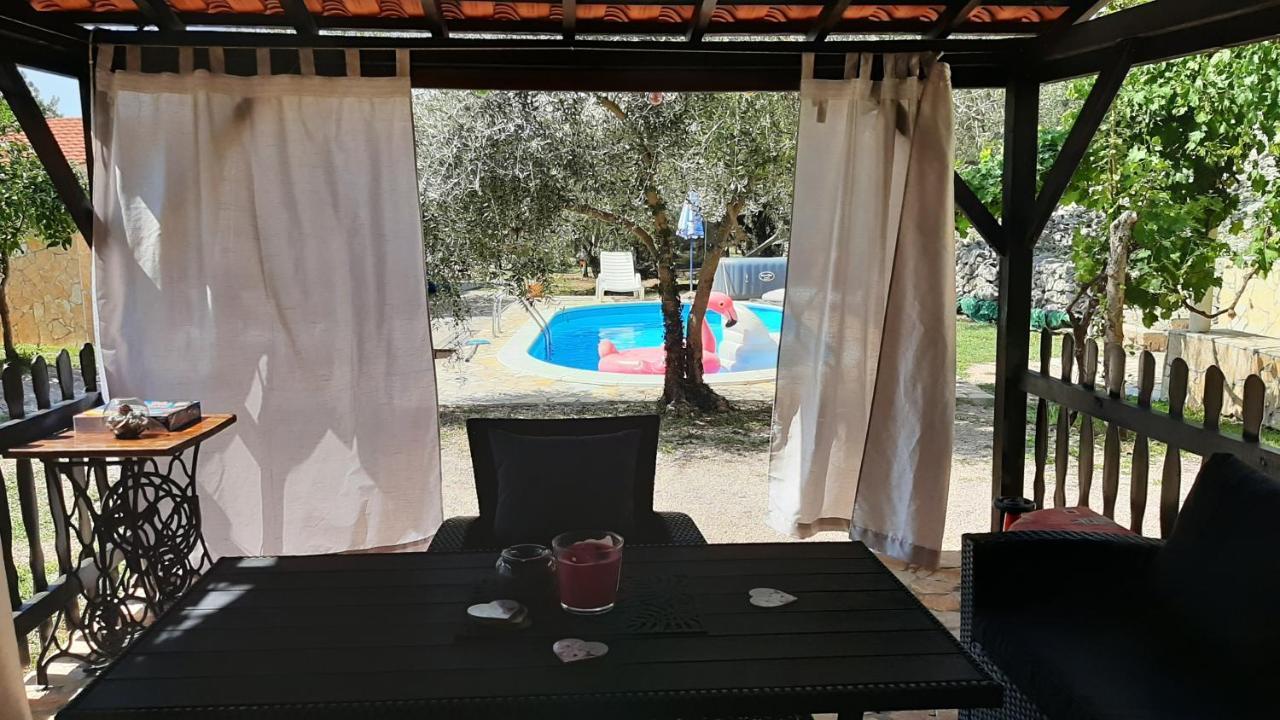 Holiday House Pulina ปูนัต ภายนอก รูปภาพ