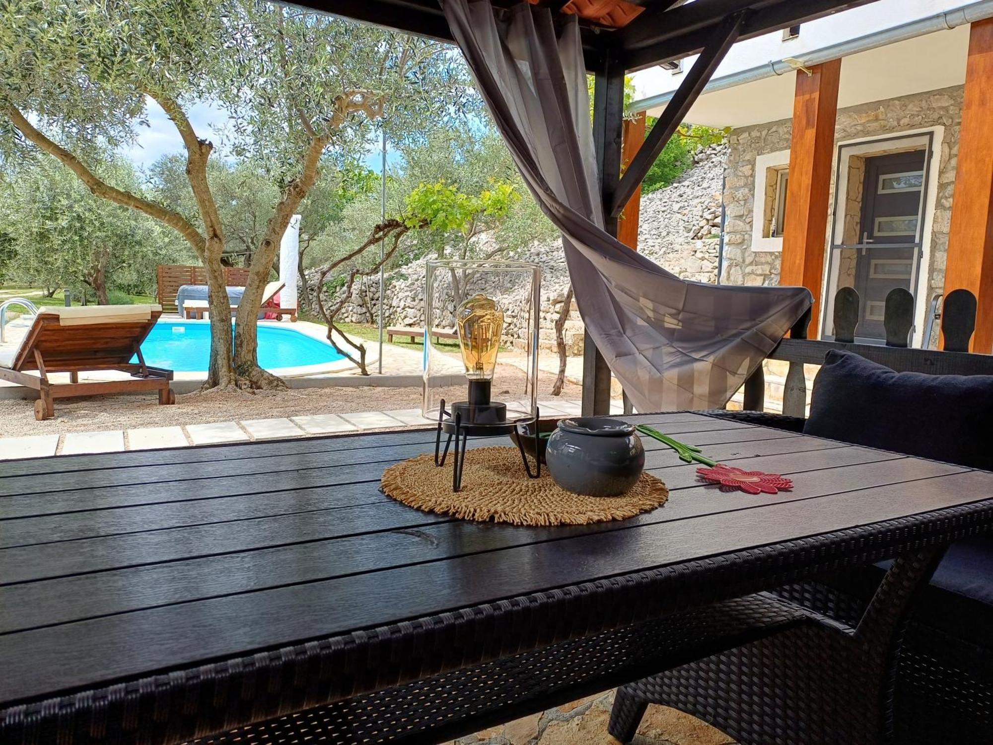 Holiday House Pulina ปูนัต ภายนอก รูปภาพ
