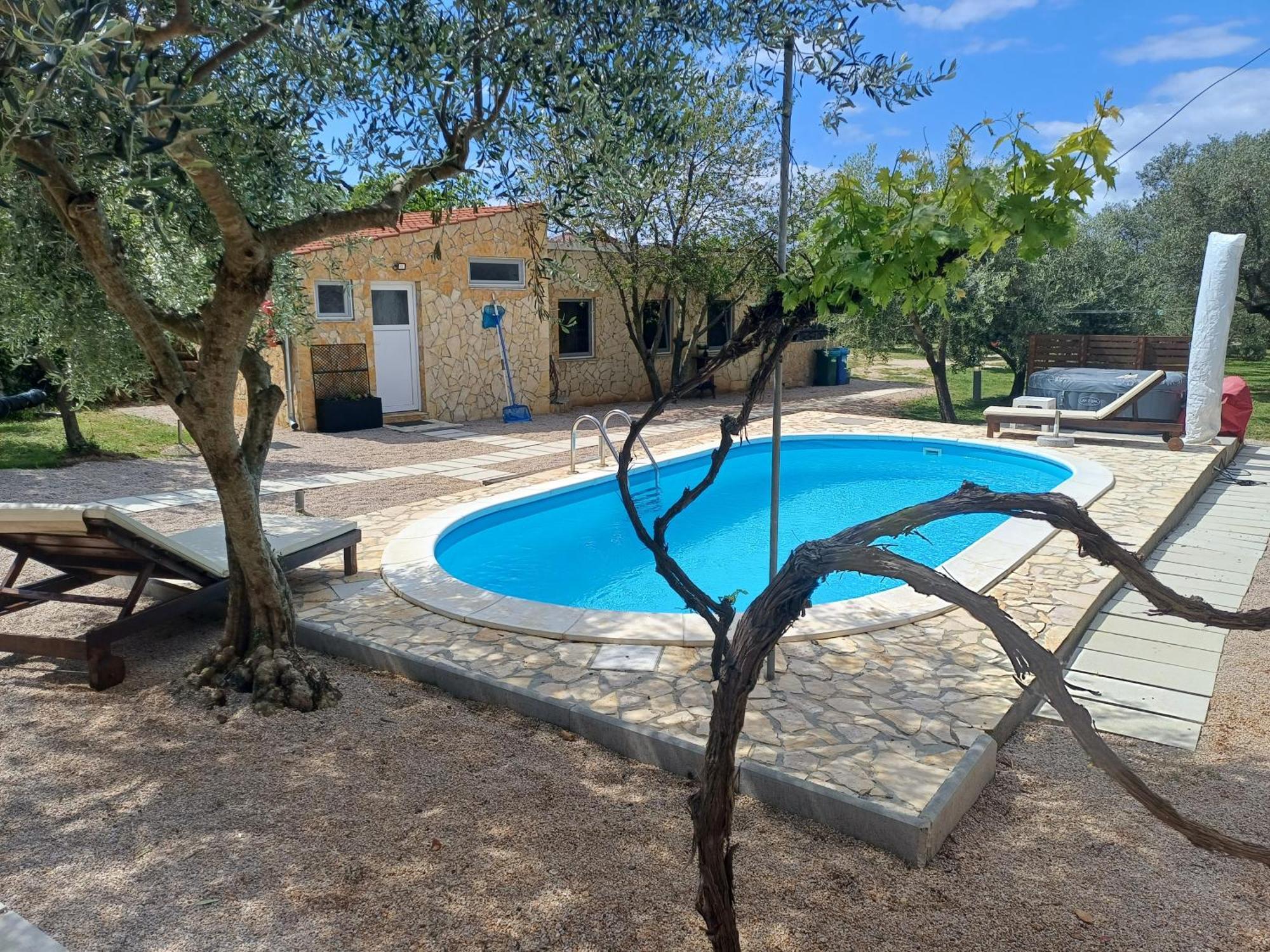 Holiday House Pulina ปูนัต ภายนอก รูปภาพ